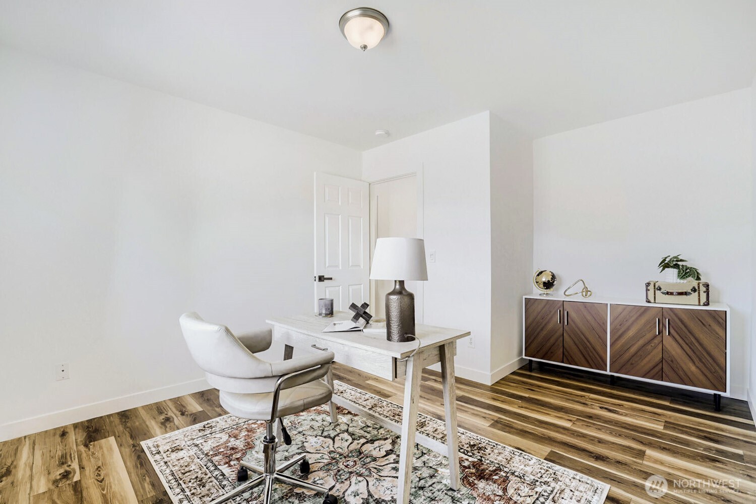 18608 117th Avenue Property Photo 8