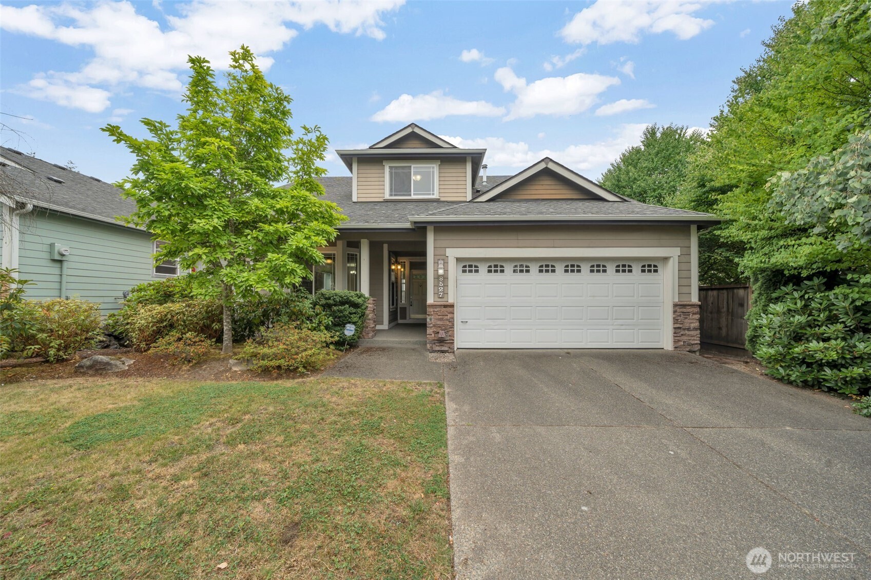8527 29th Way Property Photo 1