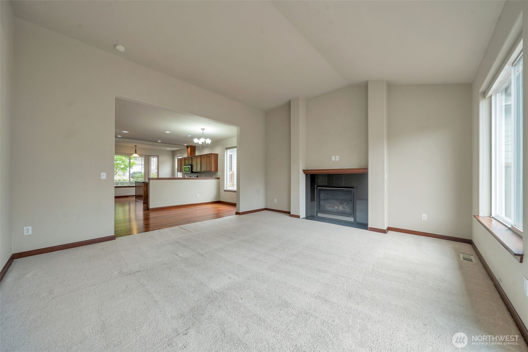 8527 29th Way Property Photo 6