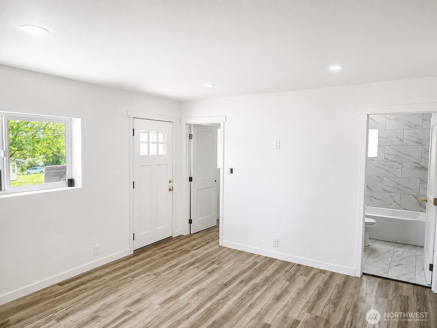 13055 33rd Avenue Property Photo 2