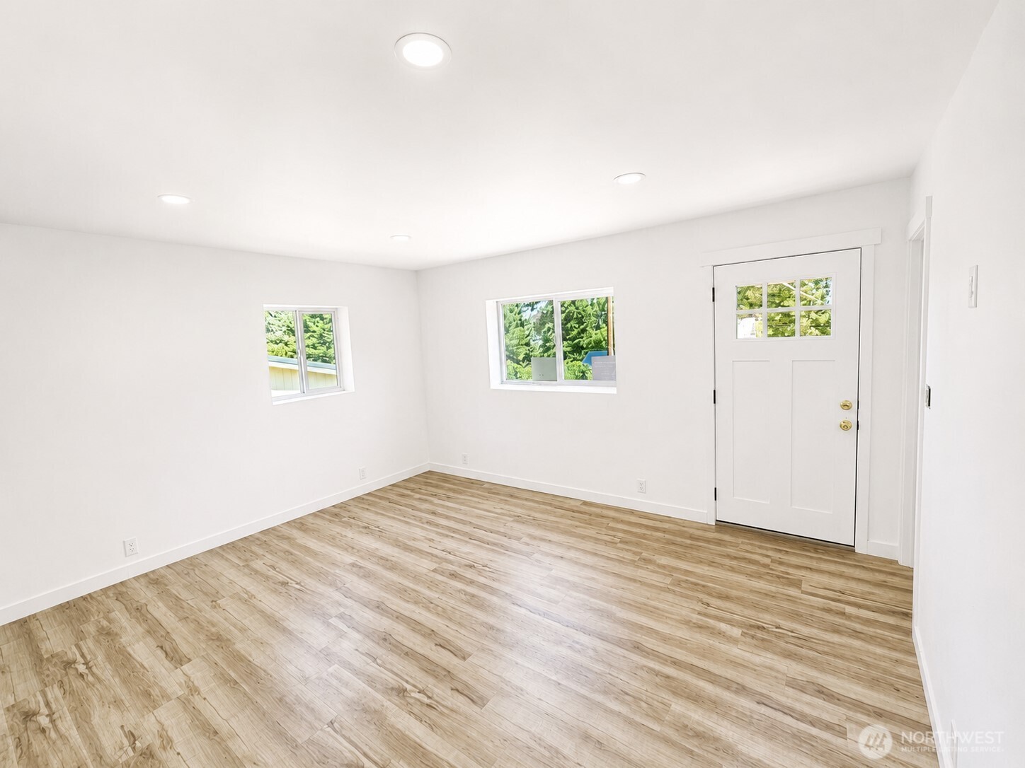 13055 33rd Avenue Property Photo 5