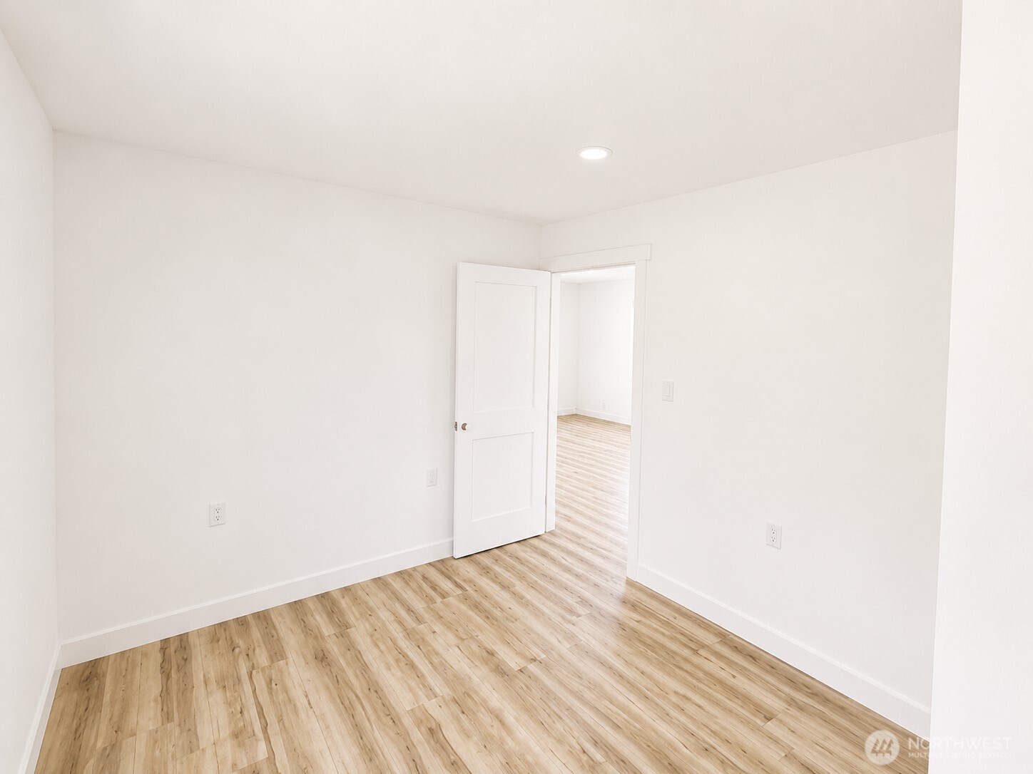 13055 33rd Avenue Property Photo 6