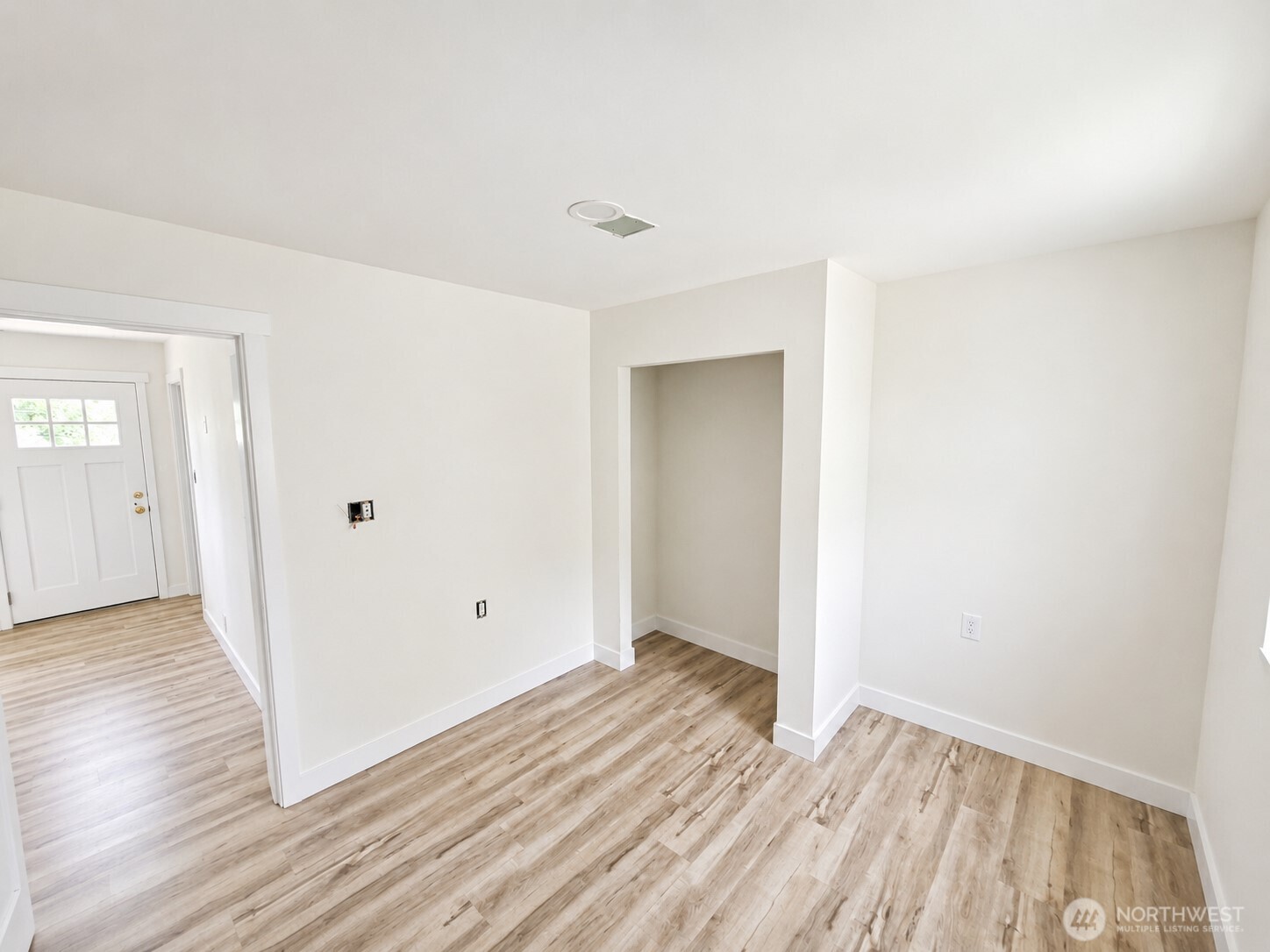 13055 33rd Avenue Property Photo 13