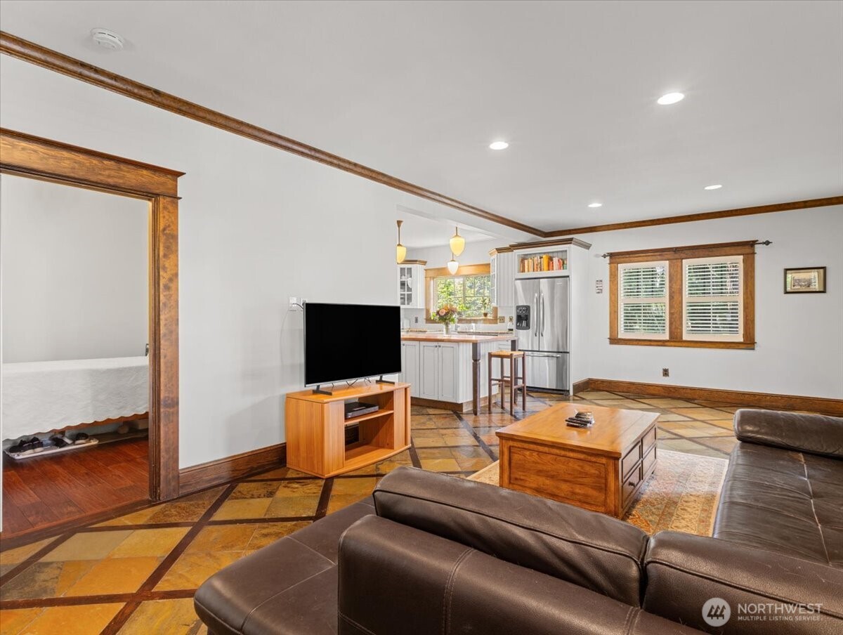 2400 H Street Property Photo 18
