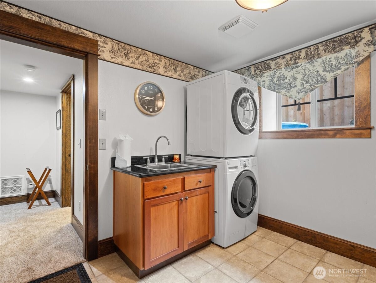 2400 H Street Property Photo 28