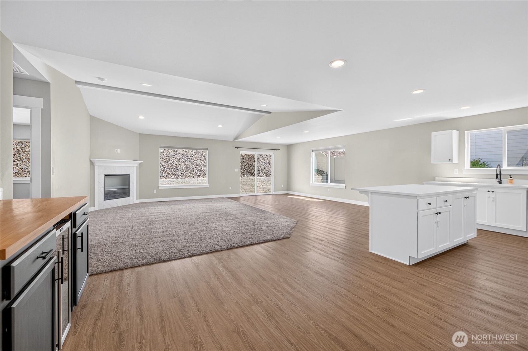 2213 2nd Street Property Photo 6