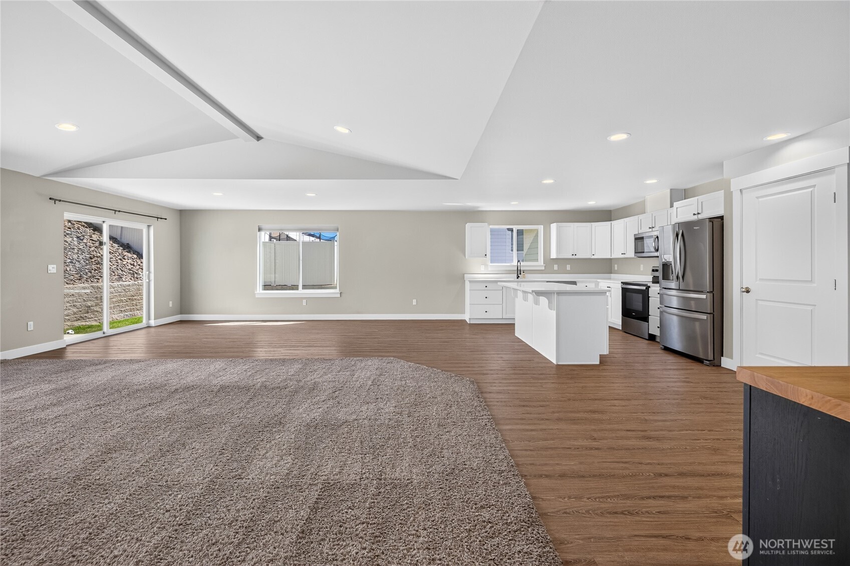 2213 2nd Street Property Photo 14