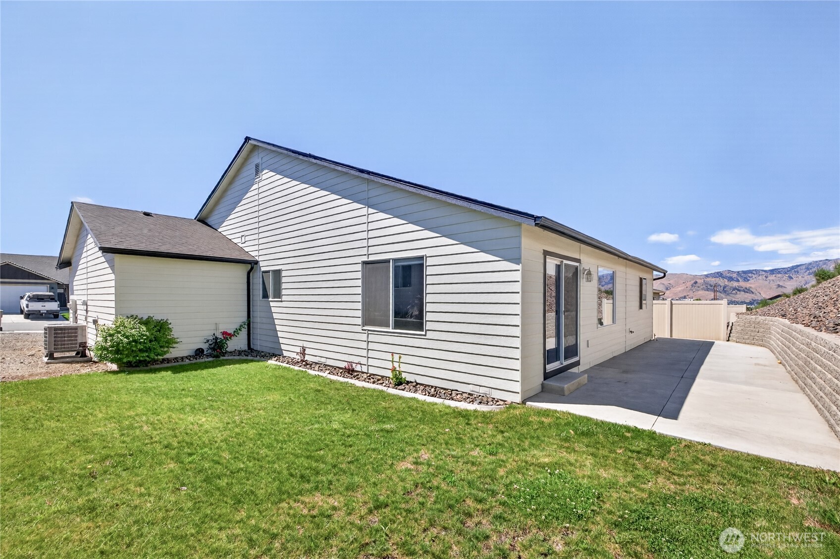 2213 2nd Street Property Photo 31