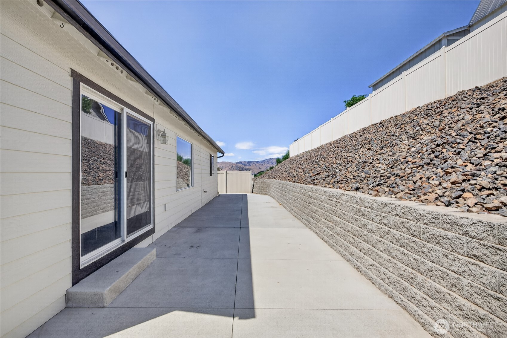2213 2nd Street Property Photo 32