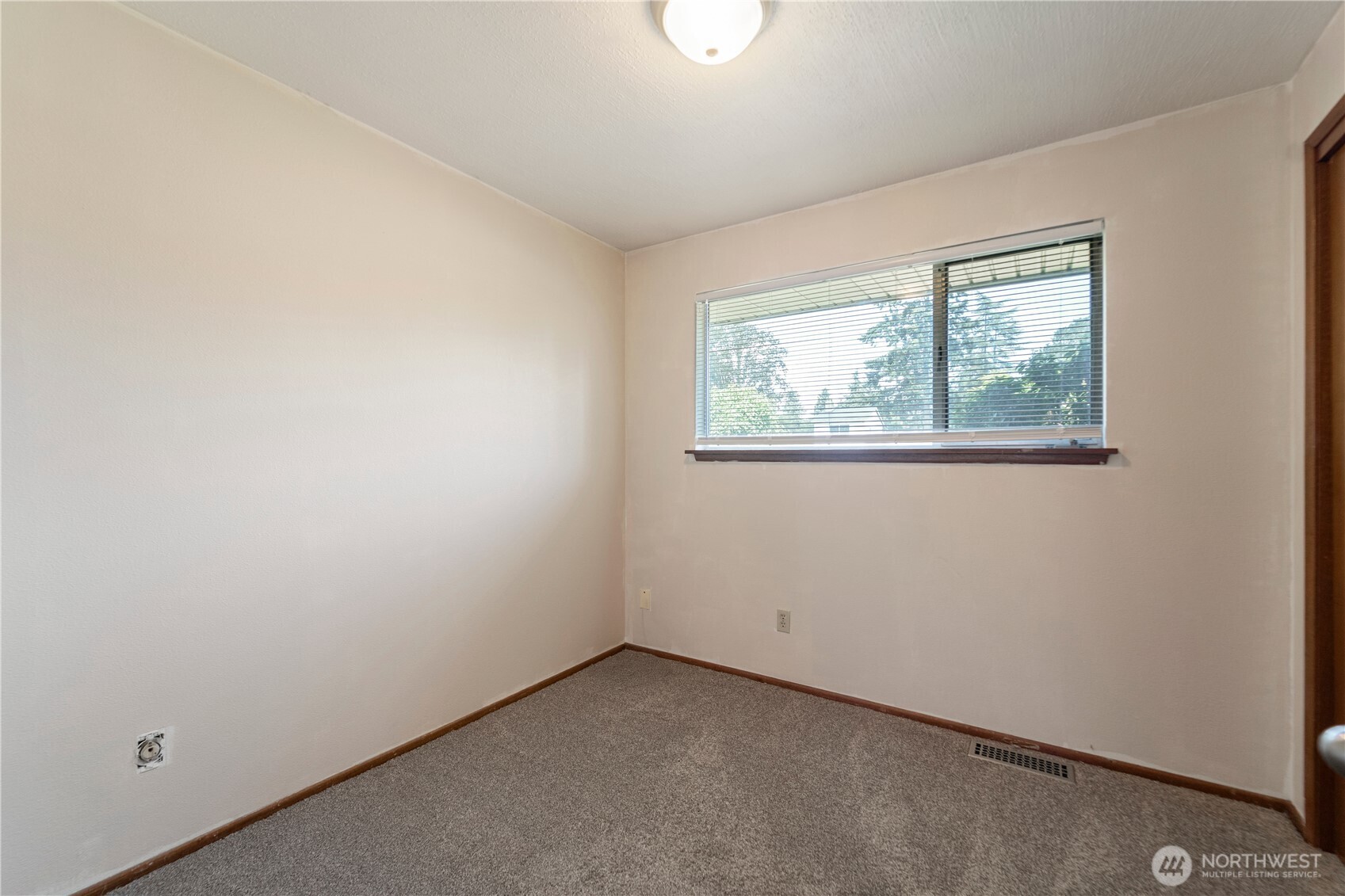 9820 Washington Blvd Sw Property Photo 8