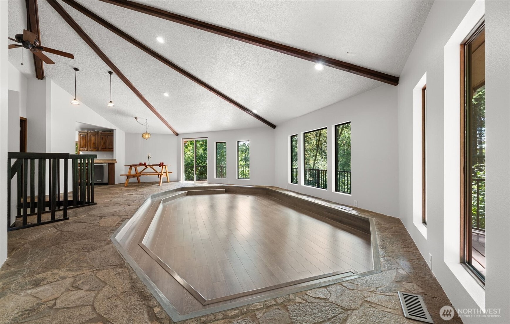 14494 Ne Valley View Lane Property Photo 5