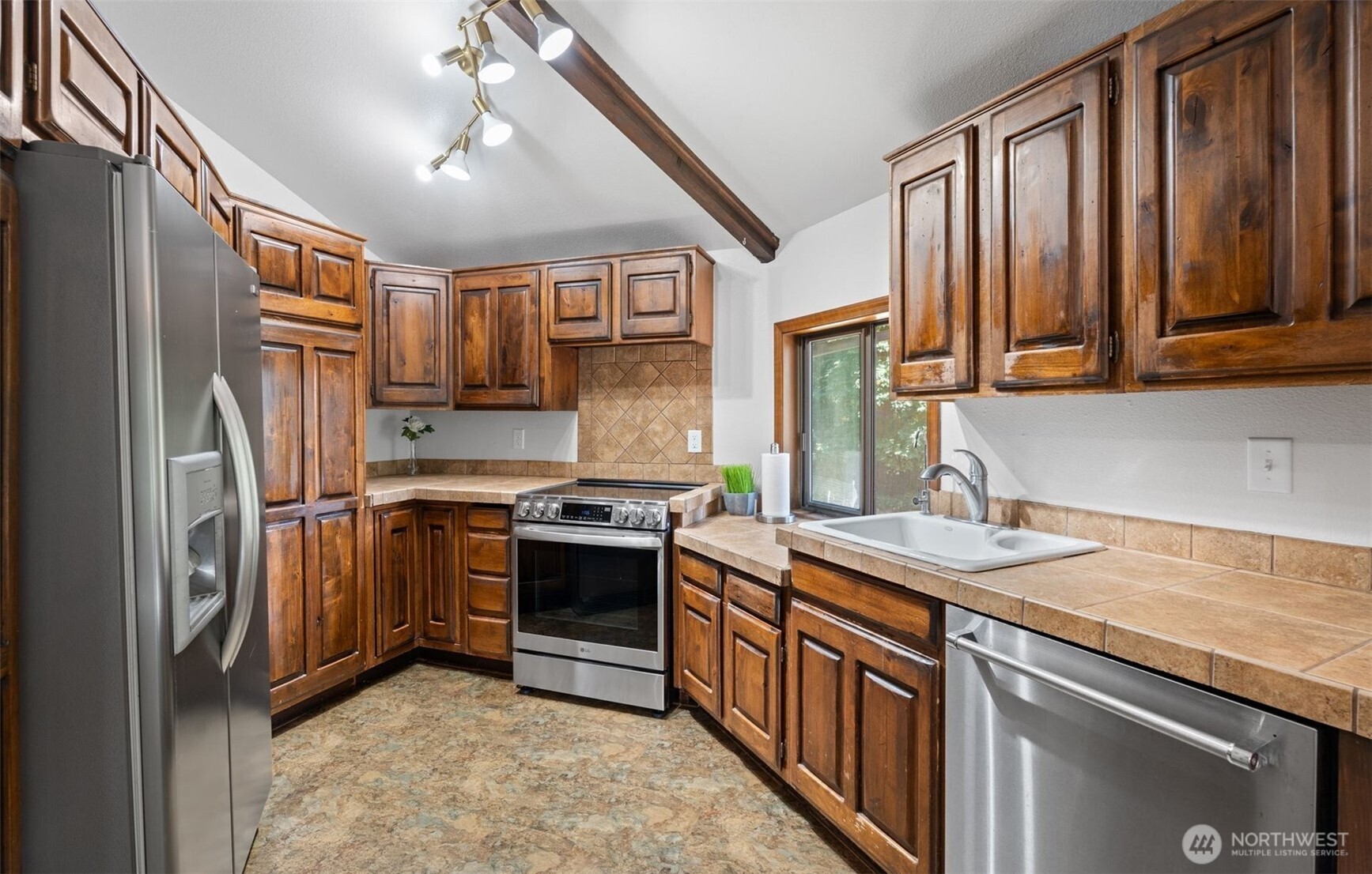 14494 Ne Valley View Lane Property Photo 10