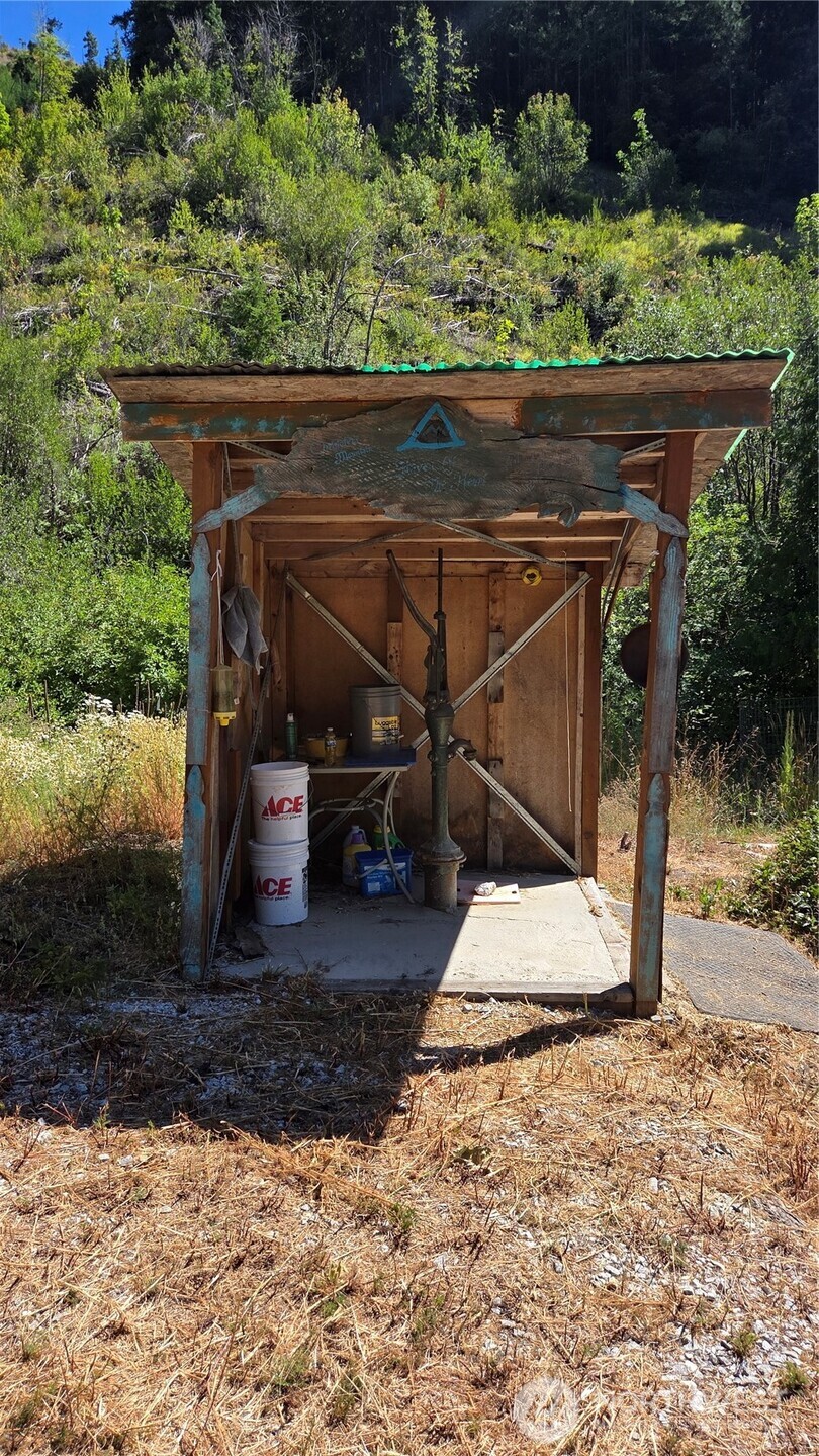 8925 Merry Canyon Road Property Photo 31