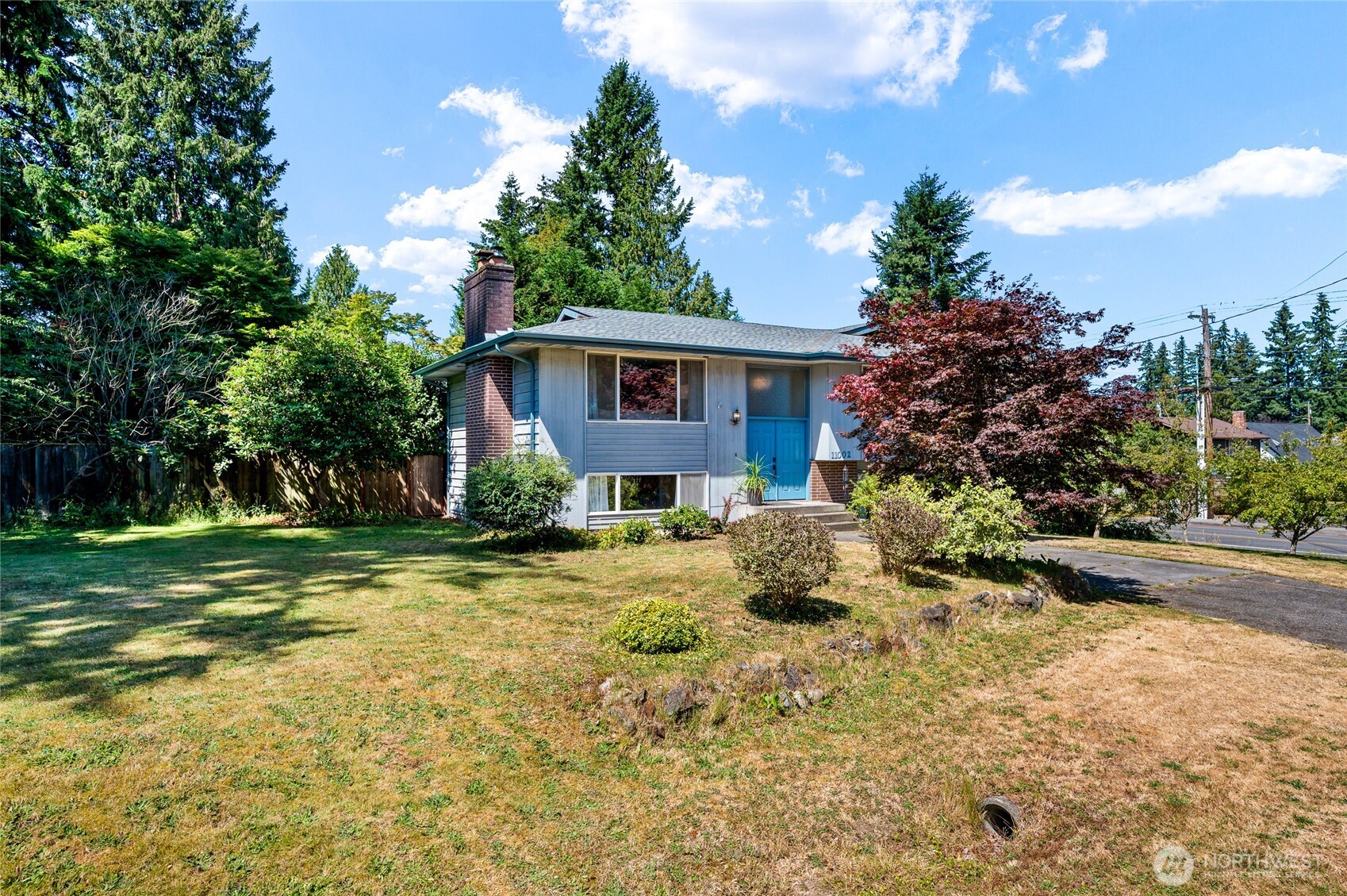 11002 24th Drive Property Photo 4
