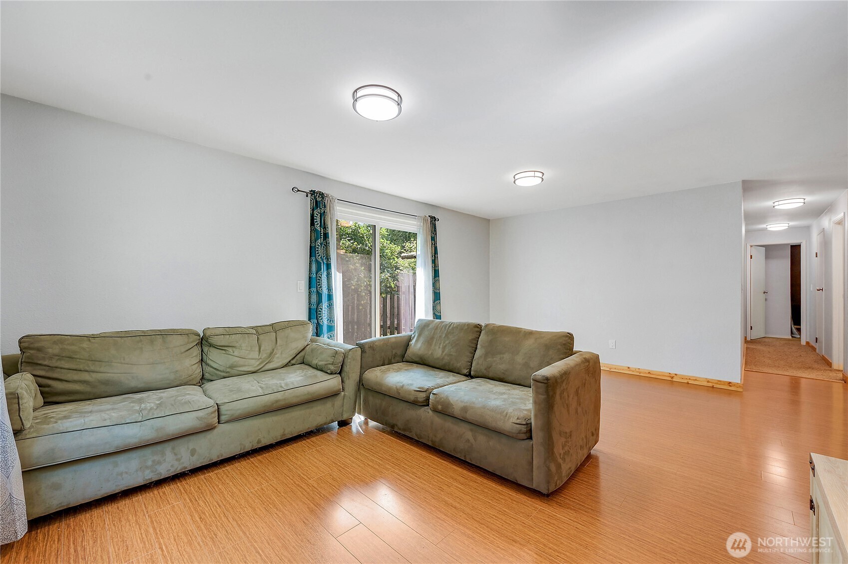 40 Candace Road Property Photo 4