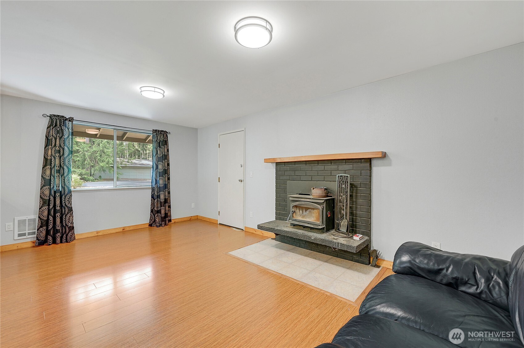 40 Candace Road Property Photo 13