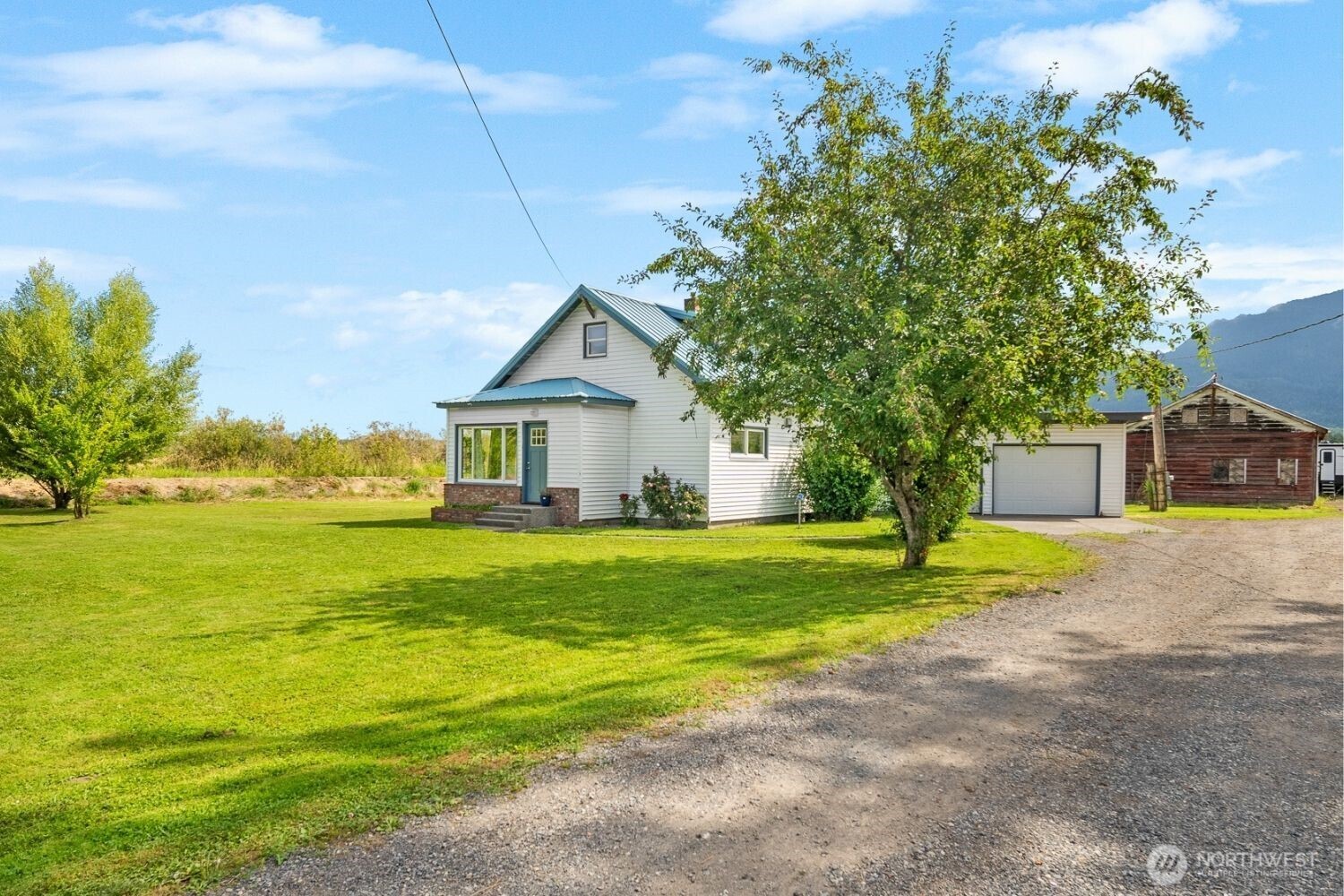 7624 Oat Coles Road Property Photo 1