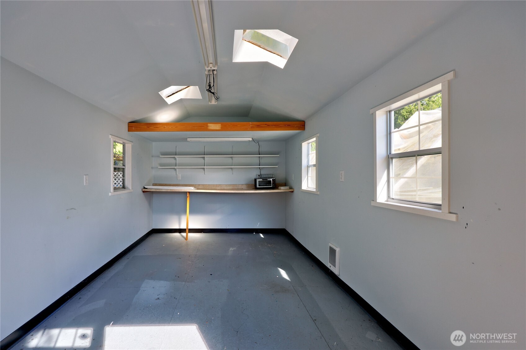 612 Rainier Lane Property Photo 28