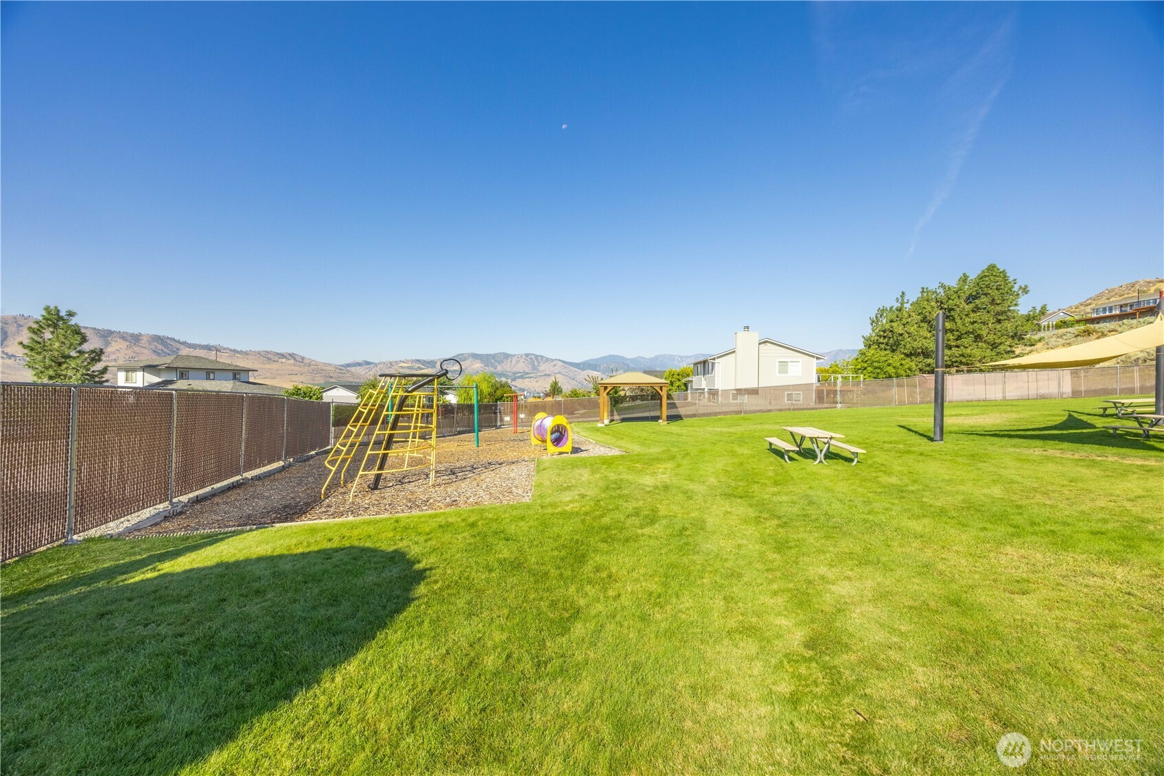 115 San Remo Ln Property Photo 31