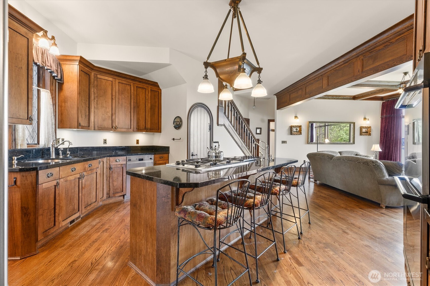 4725 W Mercer Way Property Photo 17
