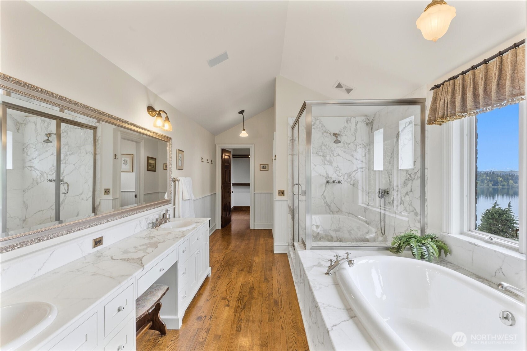 4725 W Mercer Way Property Photo 26