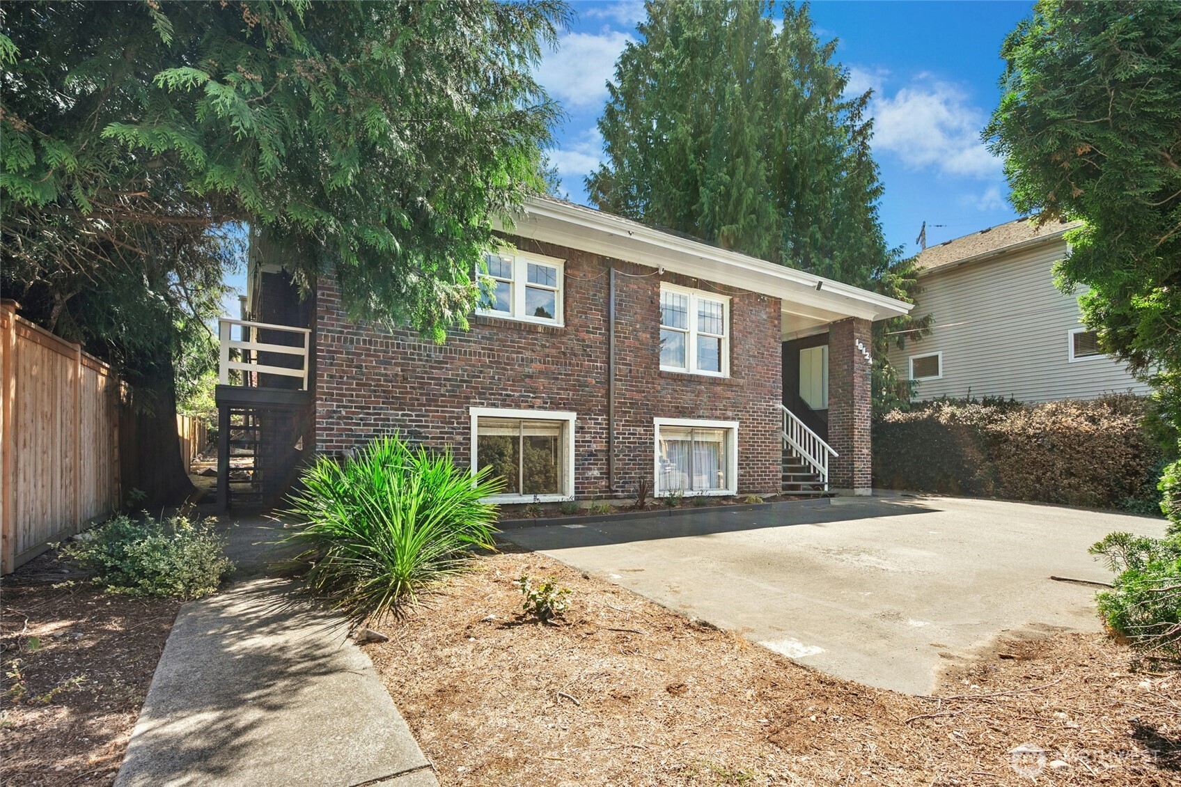 10124 3rd Avenue Property Photo 3