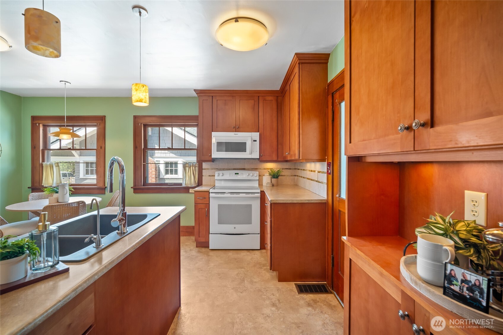 1140 Grant Street Property Photo 10