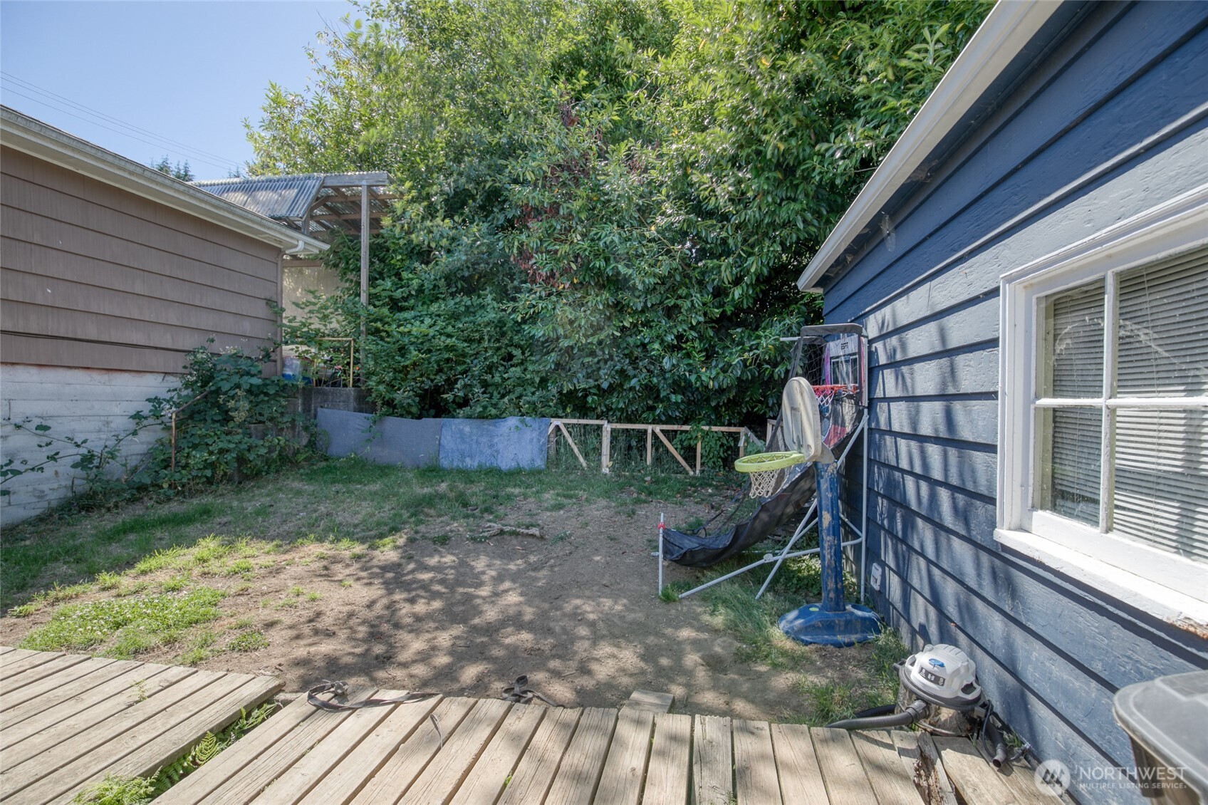 1505 N B Street Property Photo 22