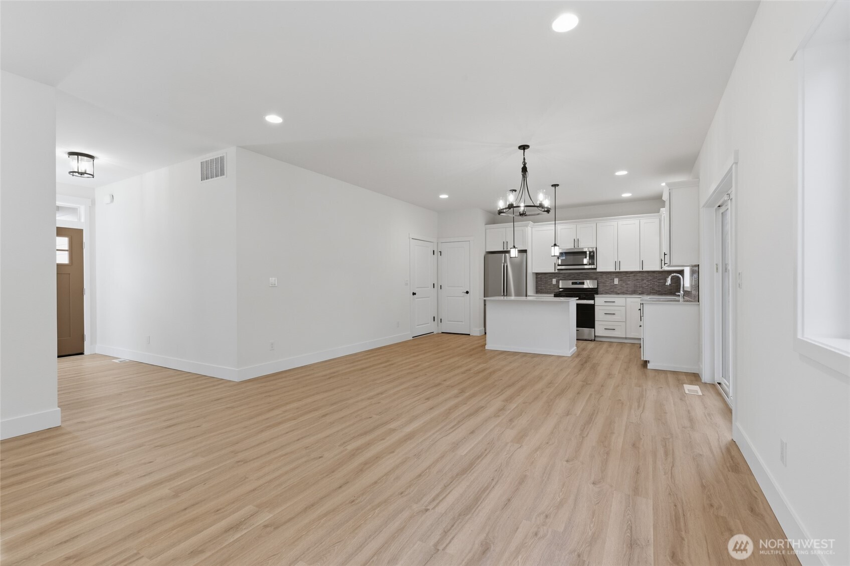 6015 67th Avenue Property Photo 11
