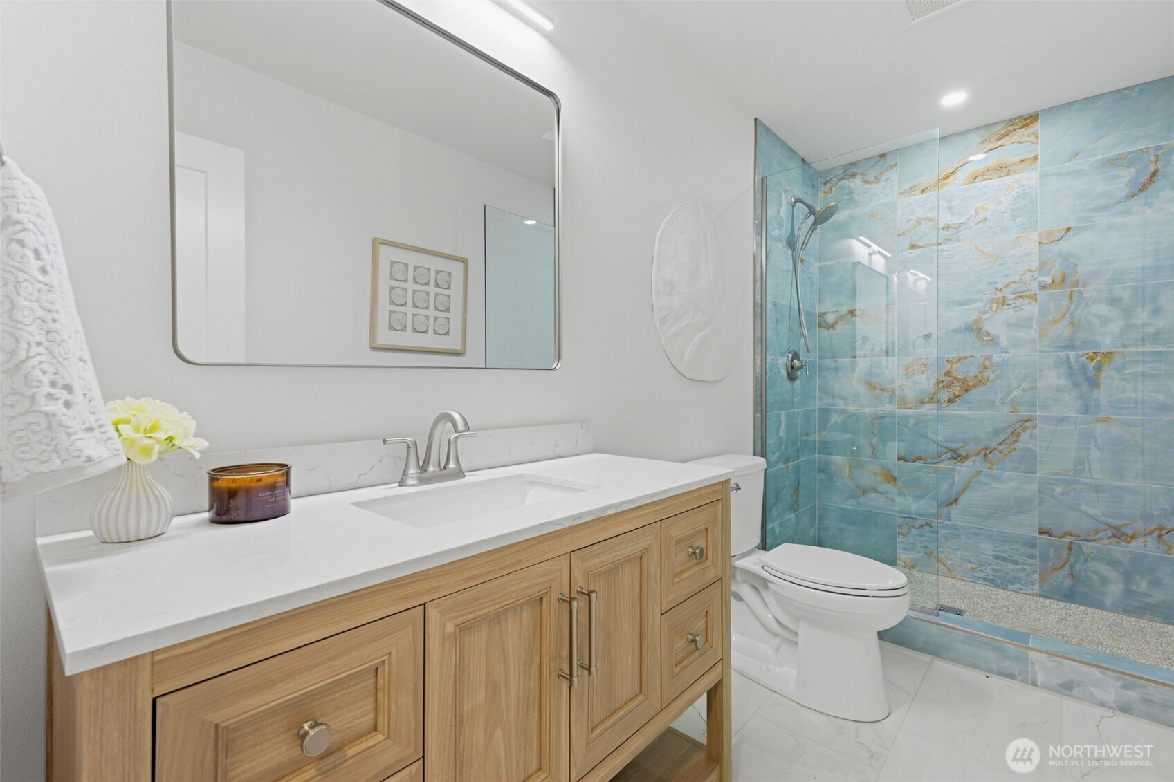 1774 N Jackson Avenue Property Photo 16