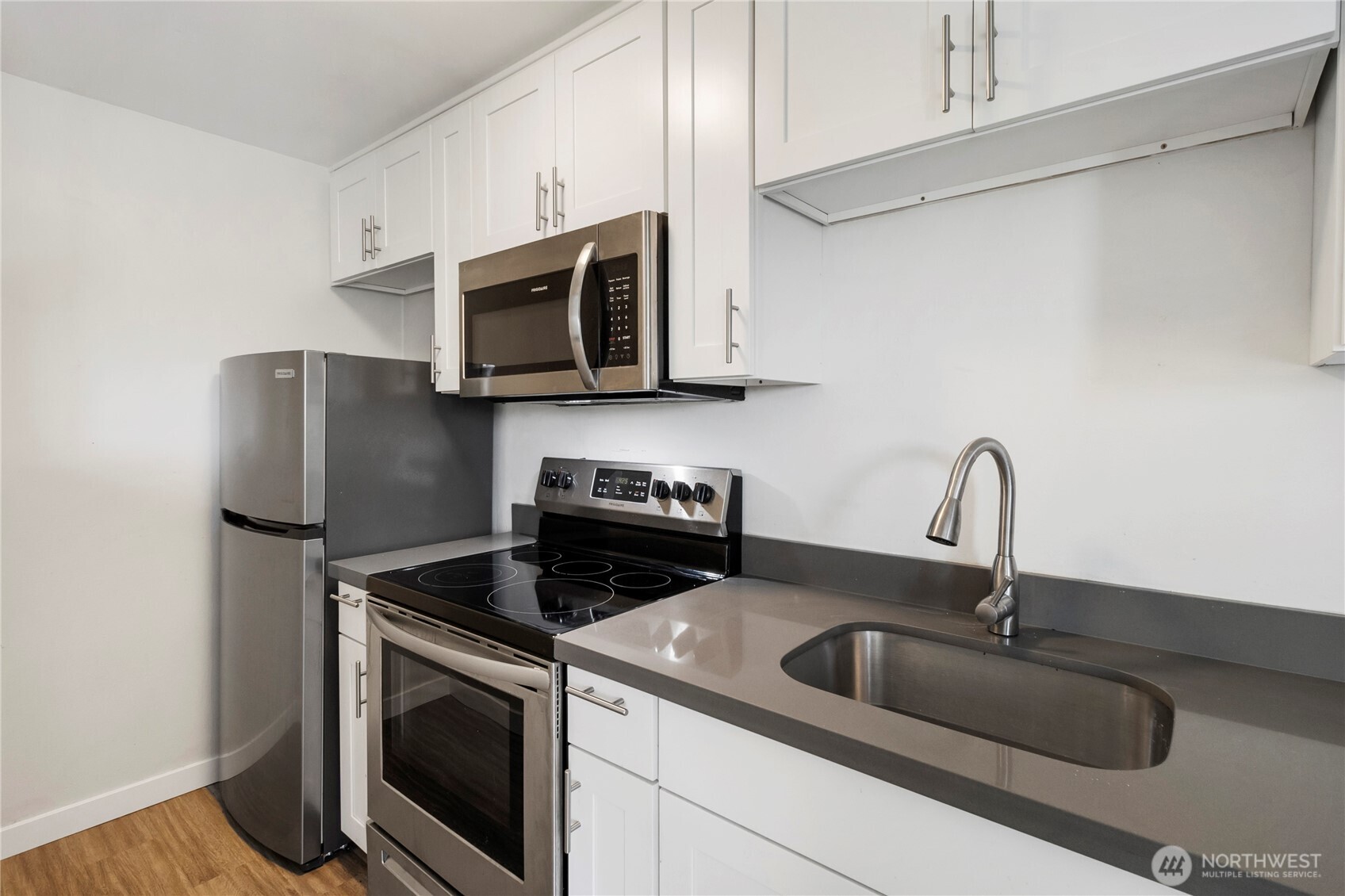 2701 S Walden Street Property Photo 13
