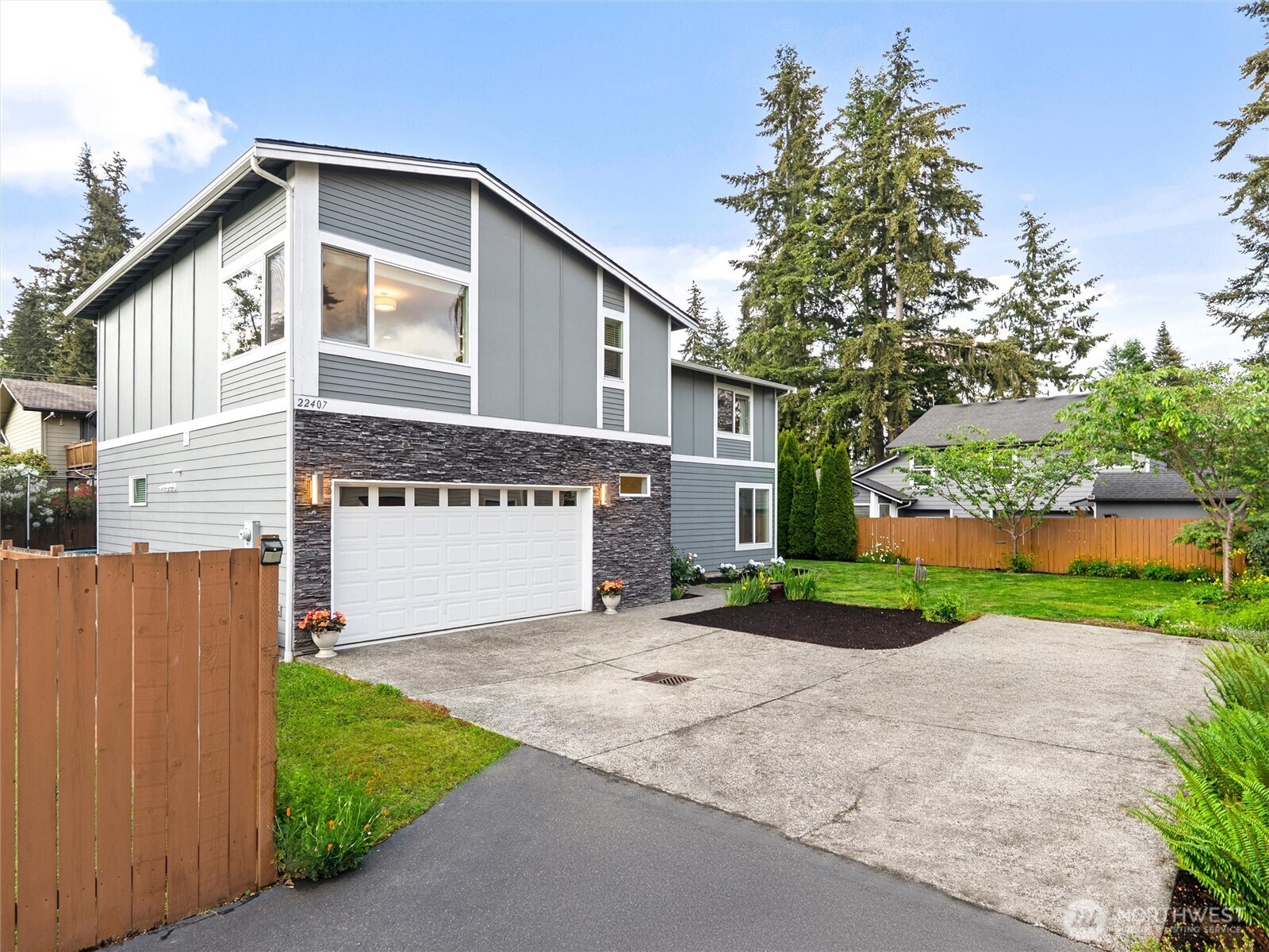 22407 96th Avenue Property Photo 1