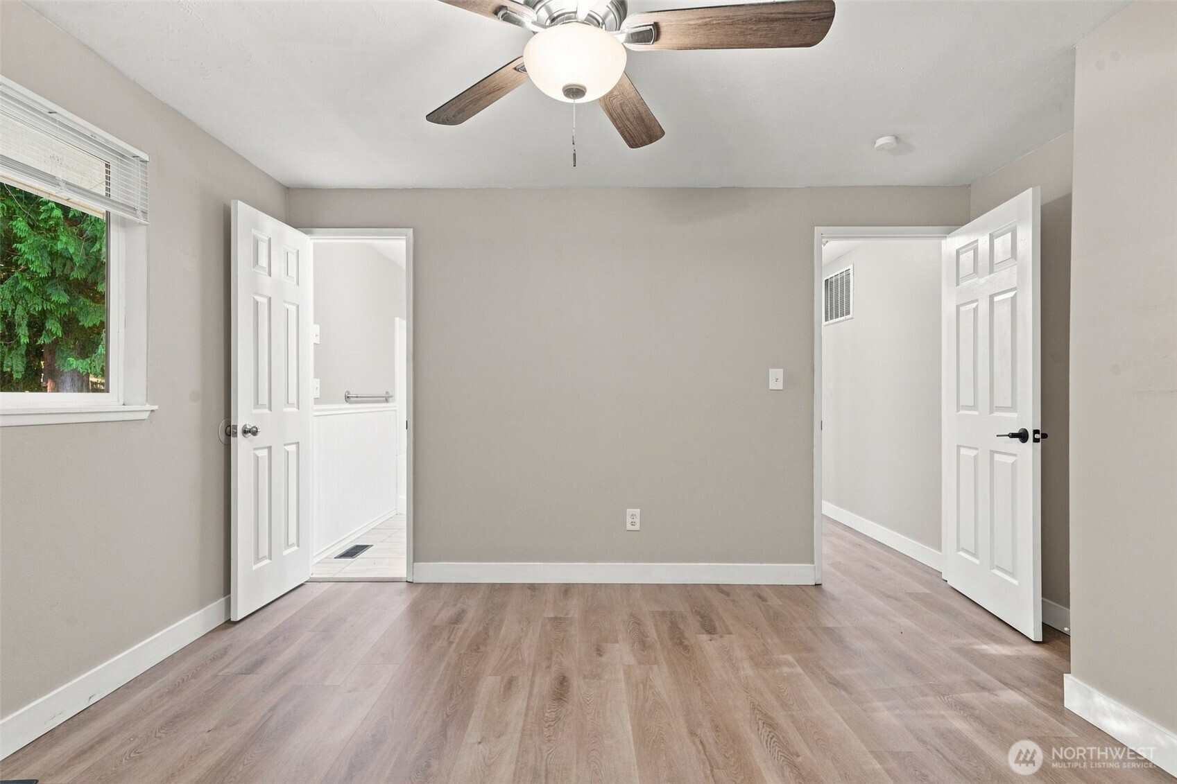 483 Ne Conifer Drive Property Photo 15