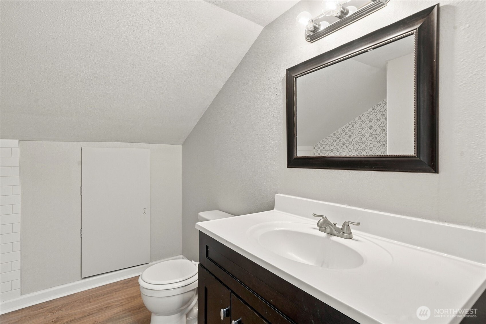 483 Ne Conifer Drive Property Photo 19