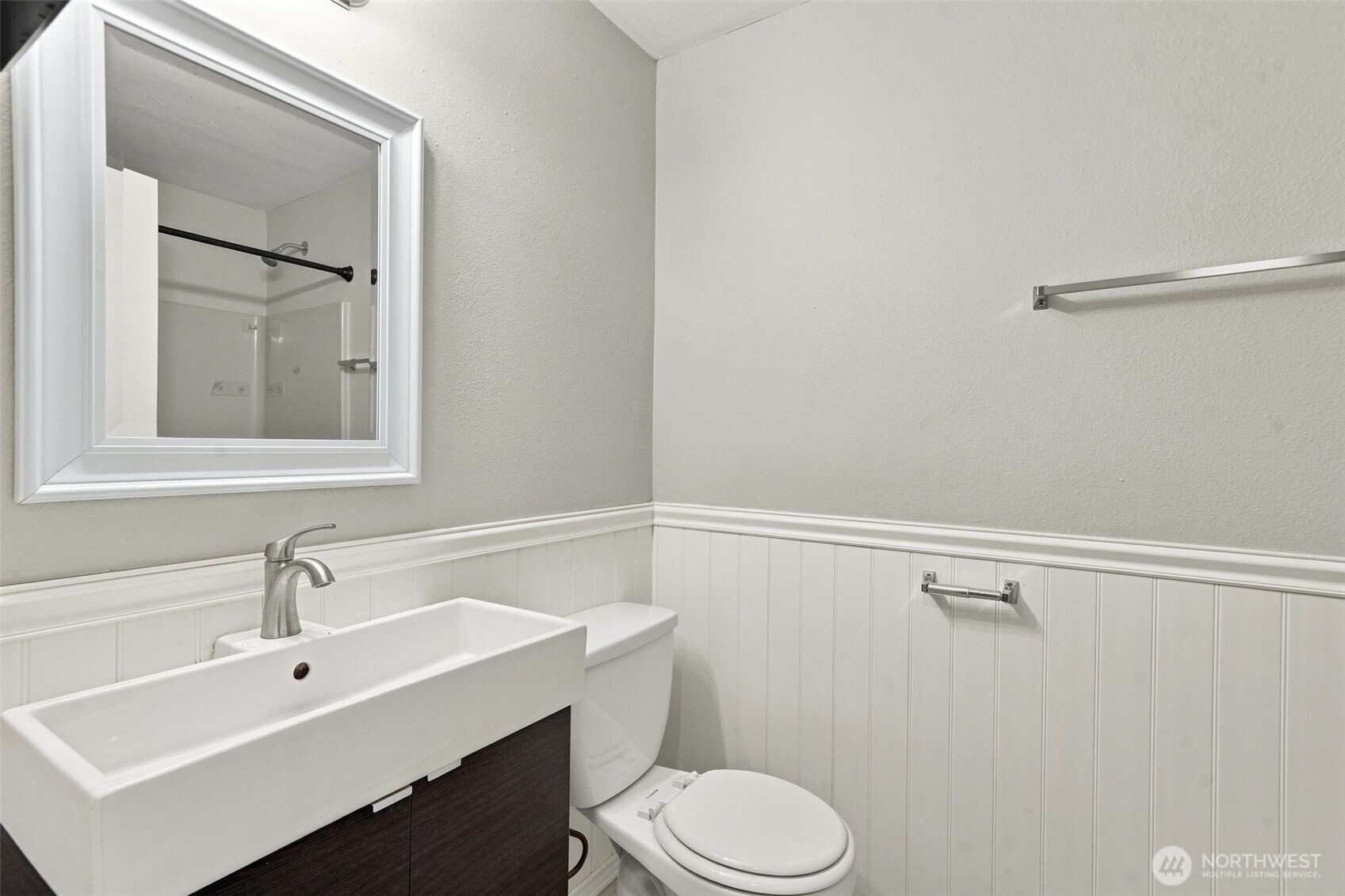 483 Ne Conifer Drive Property Photo 26