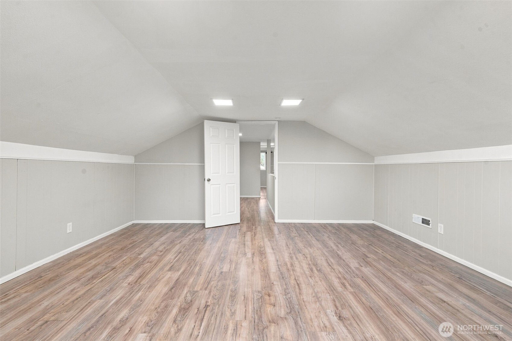 483 Ne Conifer Drive Property Photo 29