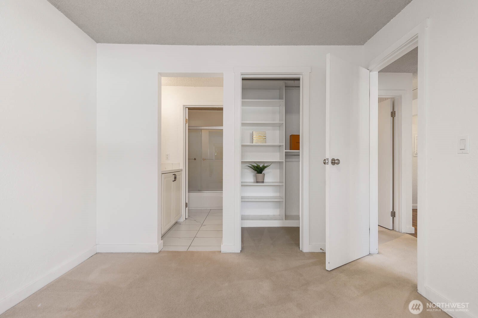 725 9th Avenue 201 Property Photo 21
