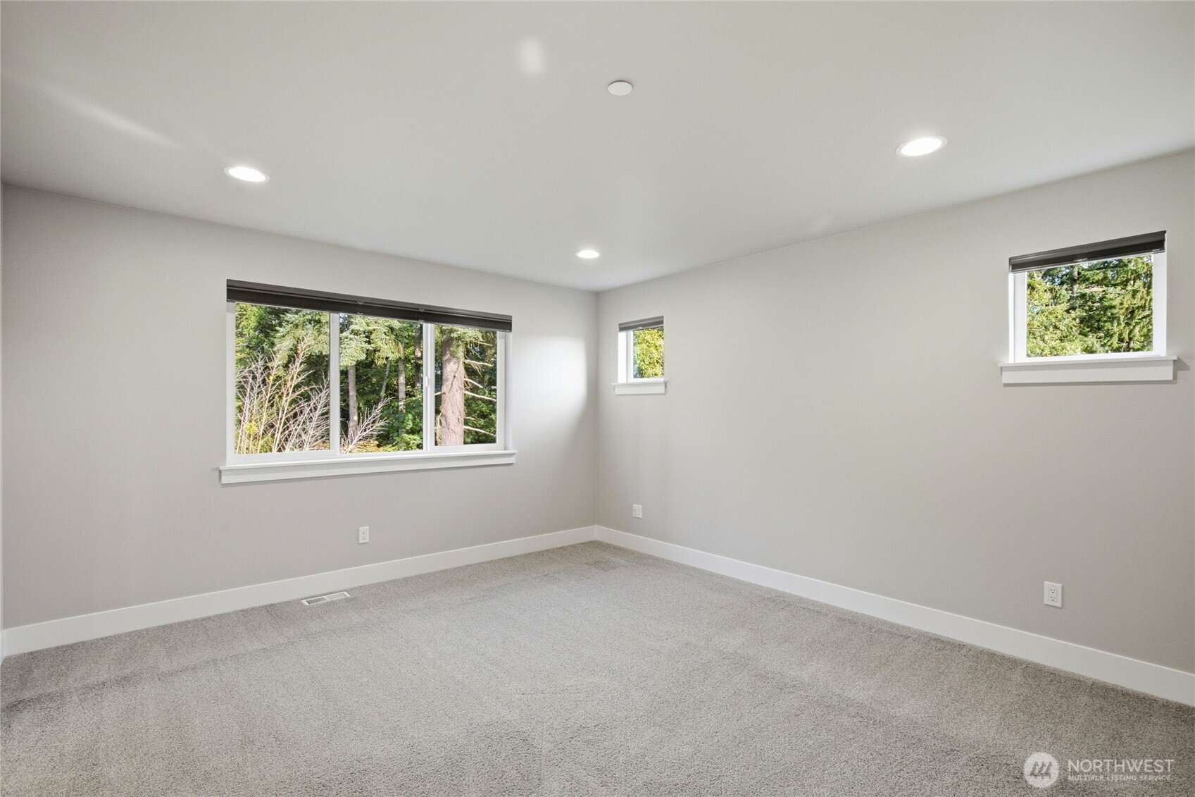 18527 Meridian Ave Property Photo 19