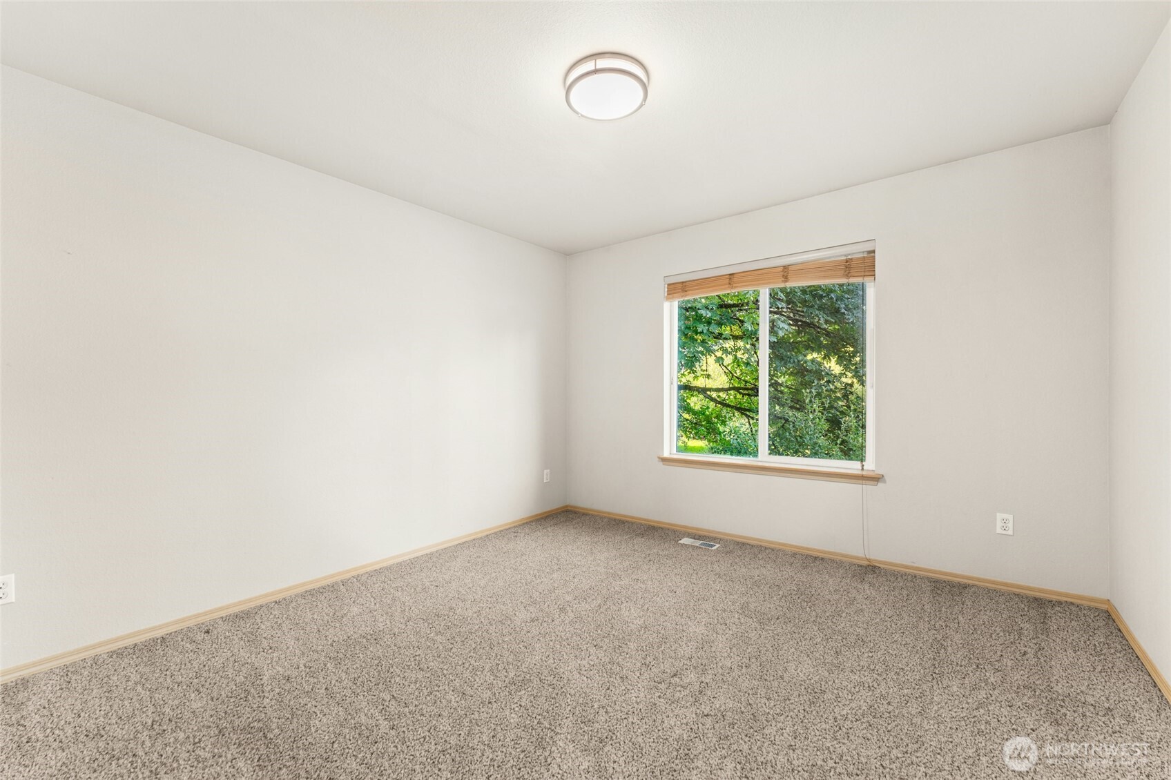 2421 192nd Place Property Photo 22