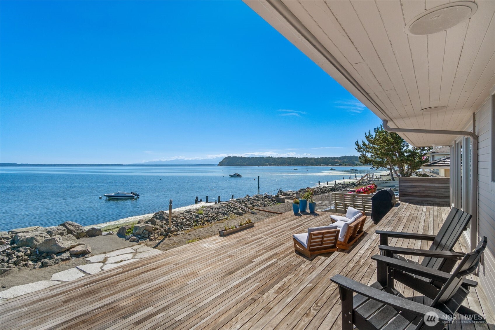 2556 Sunlight Beach Road Property Photo 20