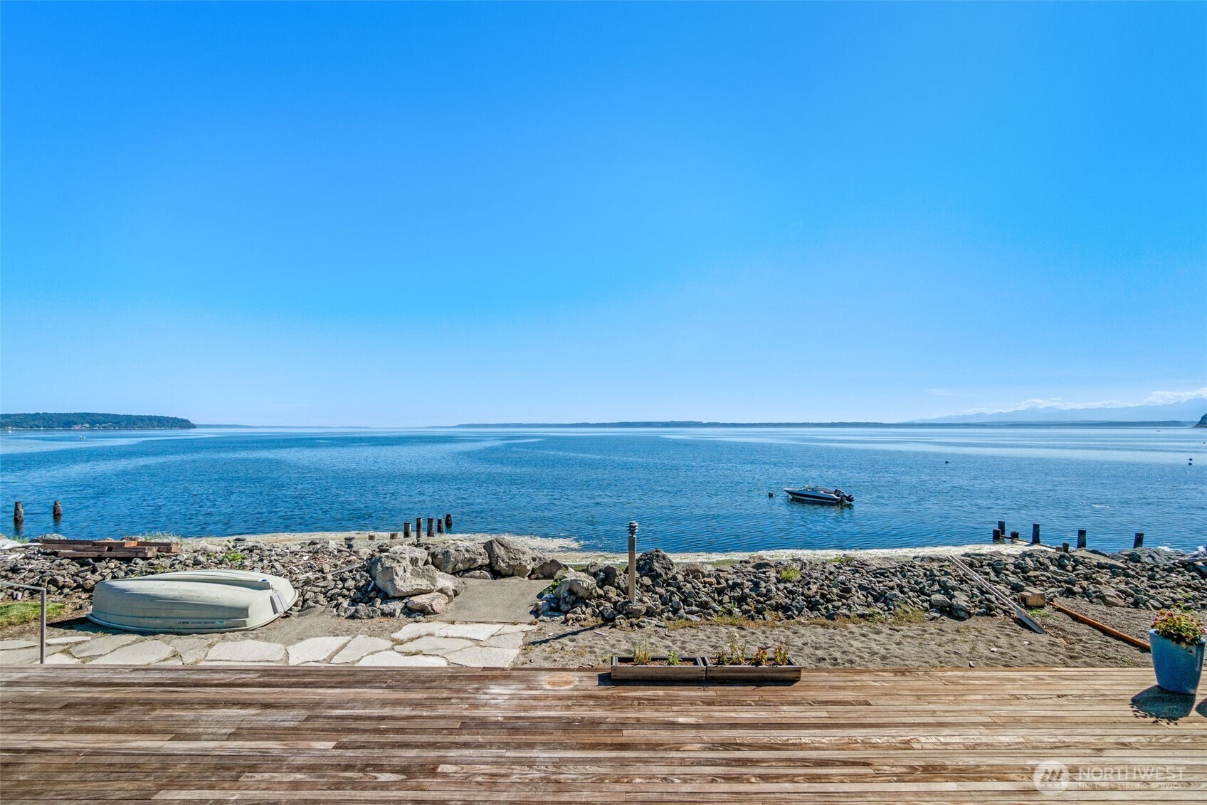 2556 Sunlight Beach Road Property Photo 24