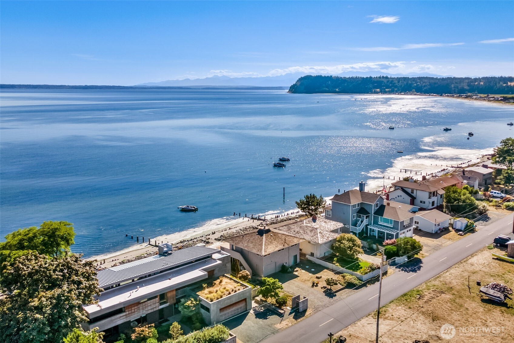 2556 Sunlight Beach Road Property Photo 28