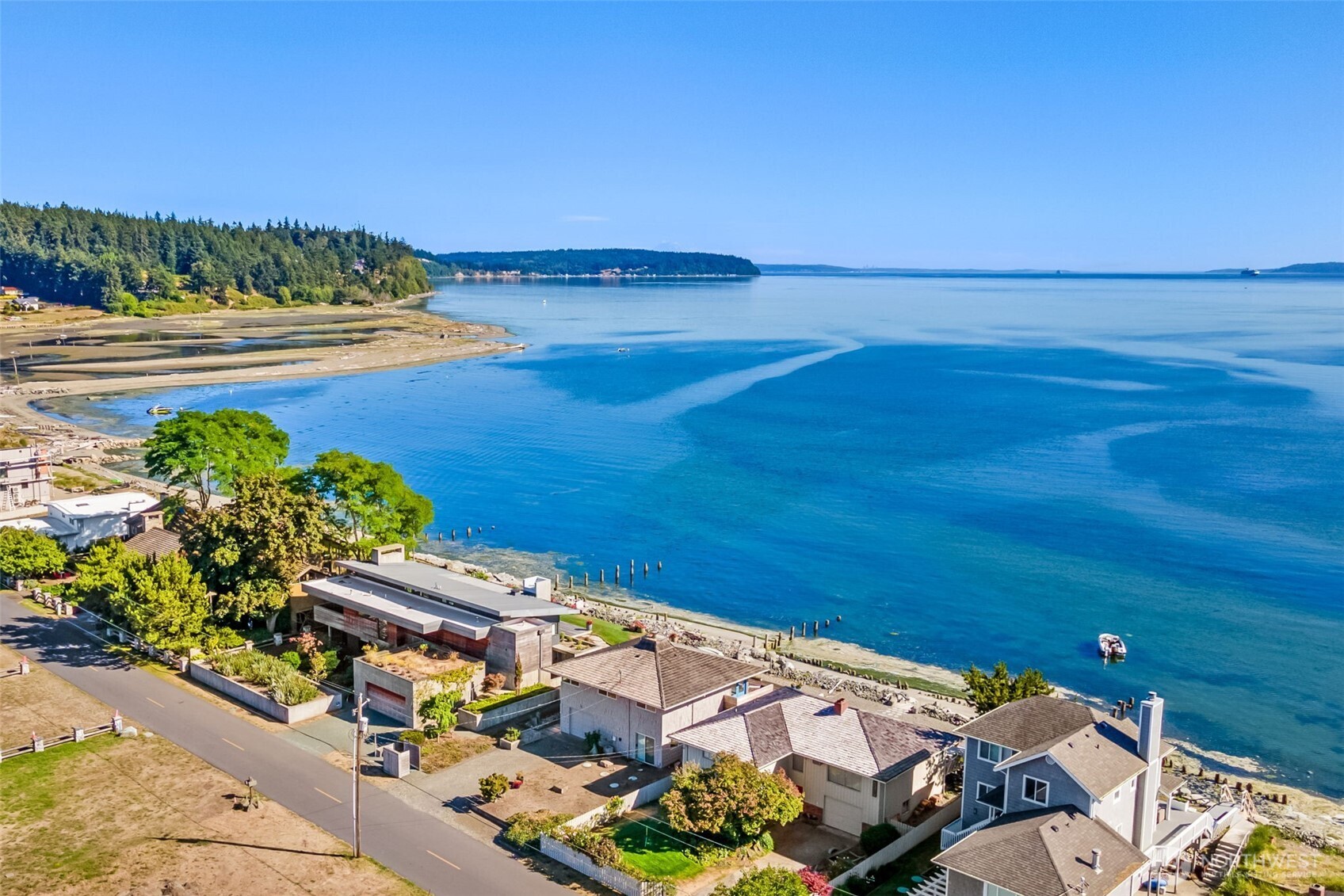 2556 Sunlight Beach Road Property Photo 30