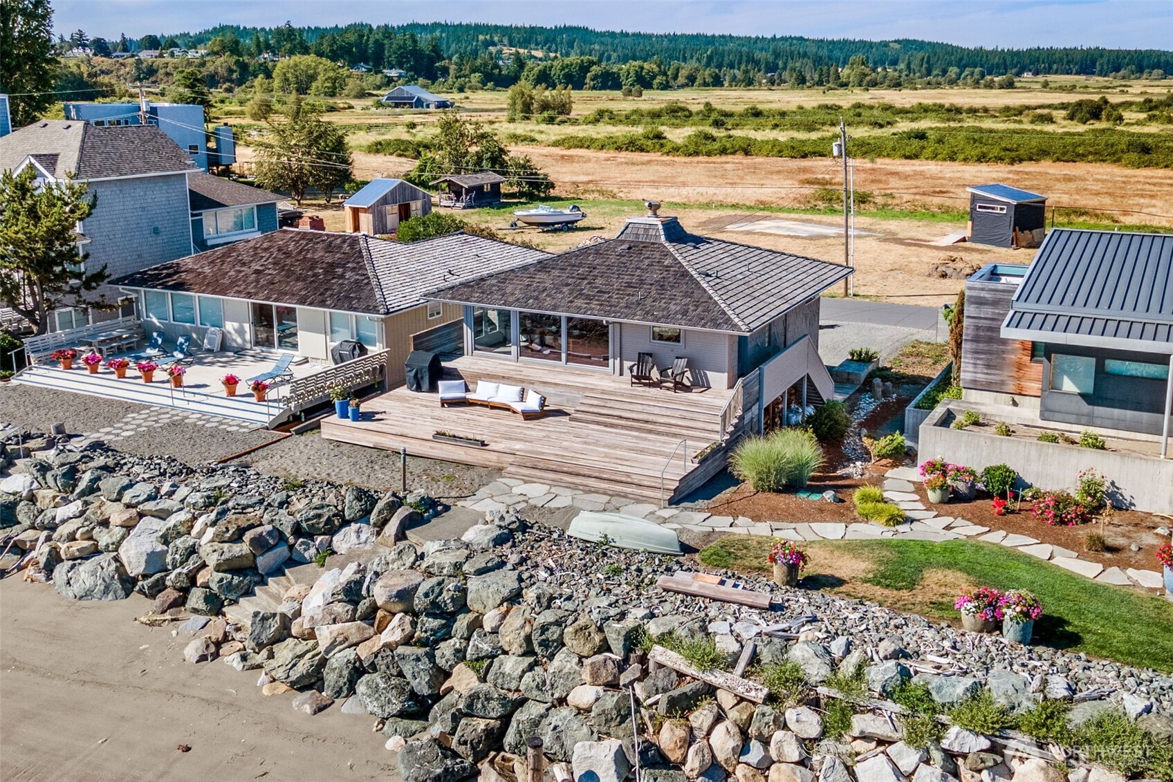 2556 Sunlight Beach Road Property Photo 34