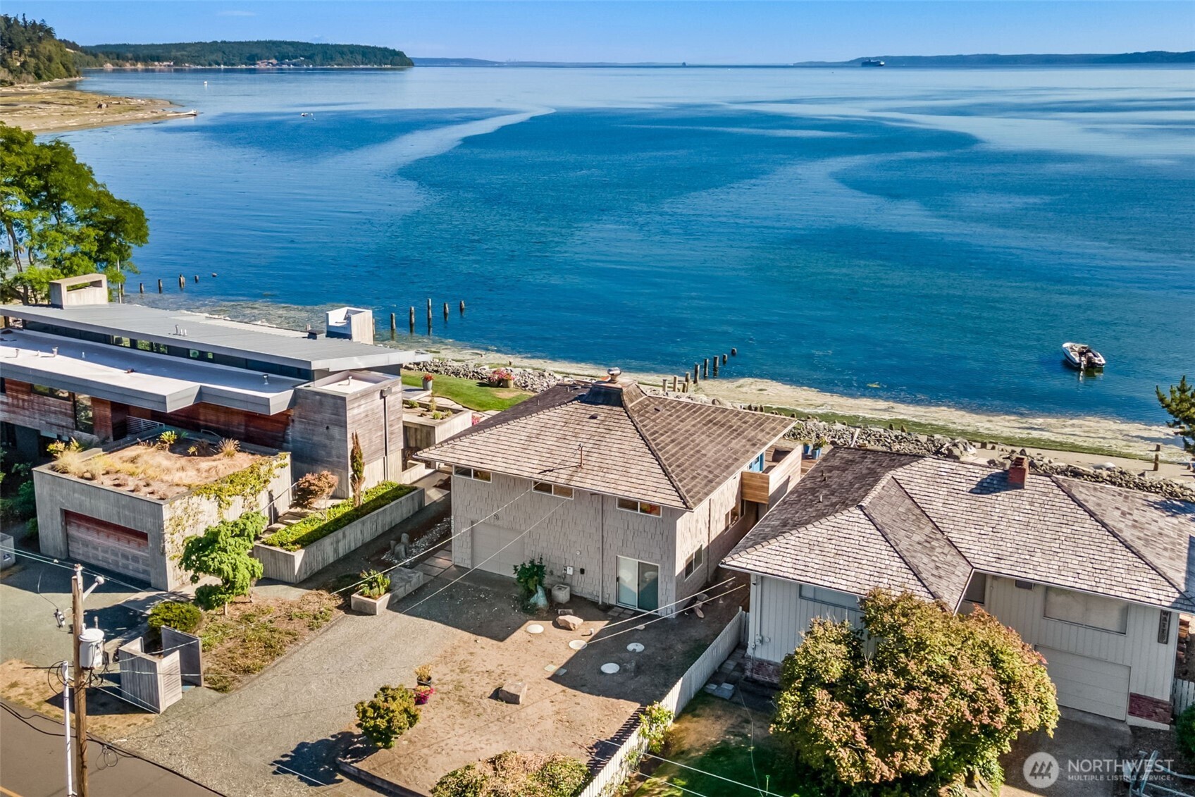 2556 Sunlight Beach Road Property Photo 36