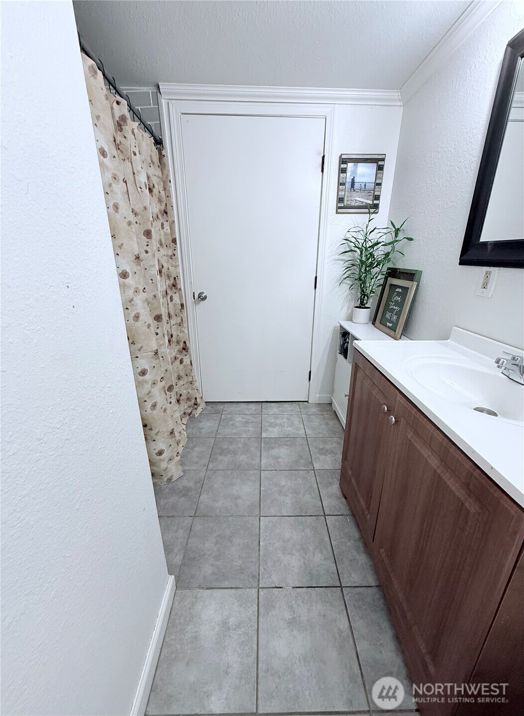 12360 Frances Street Property Photo 4