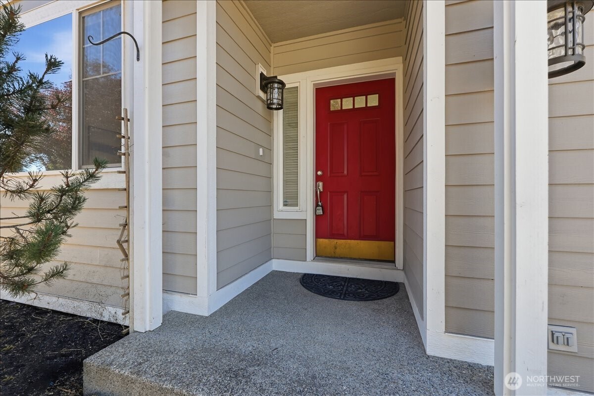 5914 204th Street Ct Property Photo 3
