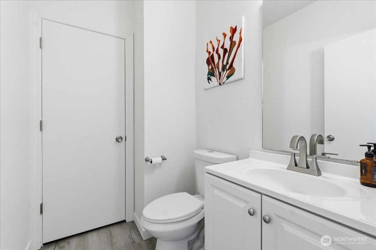 5914 204th Street Ct Property Photo 6