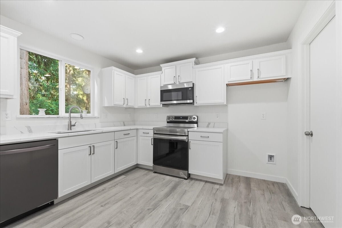5914 204th Street Ct Property Photo 15