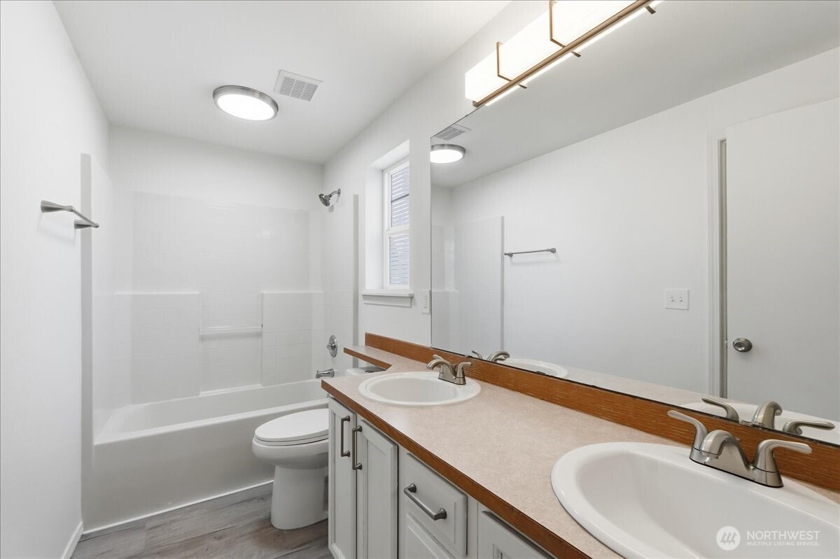 5914 204th Street Ct Property Photo 27